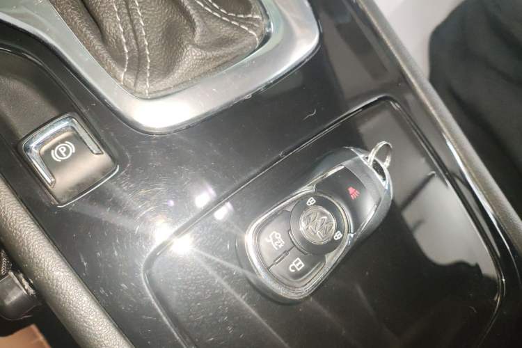 Used Buick Regal 2019 20T Elite Version China VI Standard Interior 1