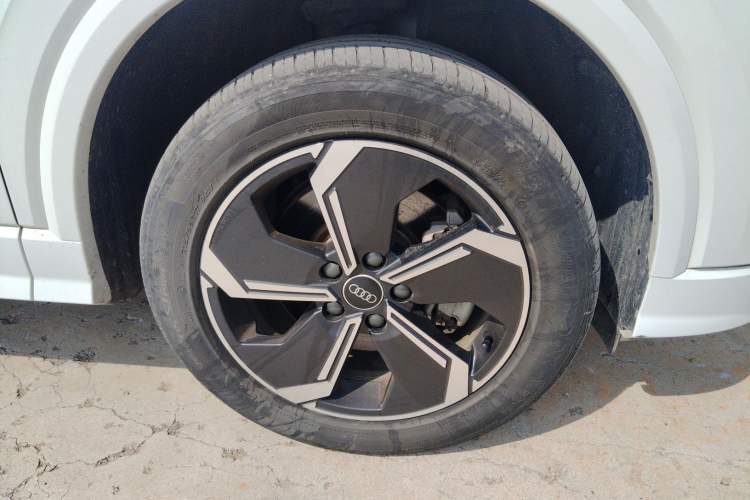 Used Audi Q2L e-tron 2022 Q2L e-tron Pure Electric Smart Enjoyment Model
