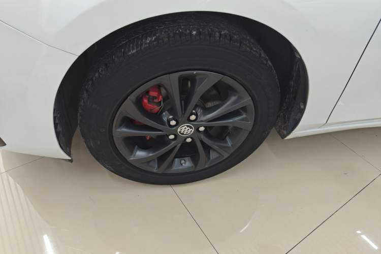 Used Buick Verano 2023 Pro GS Hunter Wind Edition Left Front Wheel Hub