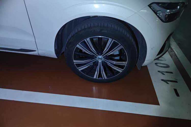 Used Volvo XC60 New Energy 2022 T8 Plug-in Hybrid All-Wheel Drive Smart Luxury Edition
