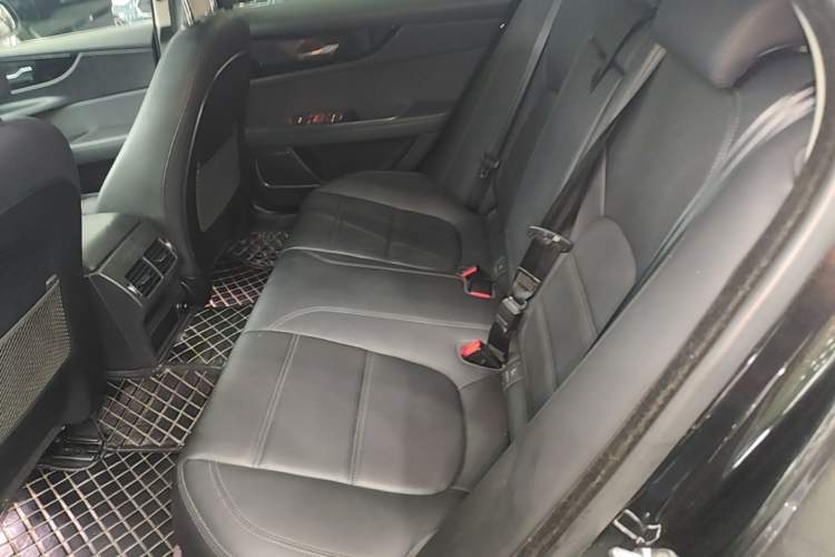 Used Jaguar XEL 2020 2.0T 200 PS S Advanced Elegance Edition
