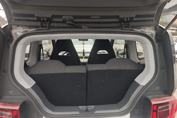 Used Chery QQ Ice Cream 2022 170km Sundae Phosphate Lithium-Ion
