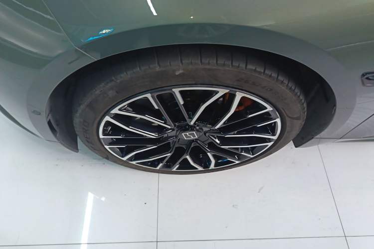 Used Zeekr 001 2024 YOU Edition 100 kWh All-Wheel Drive Exterior 4