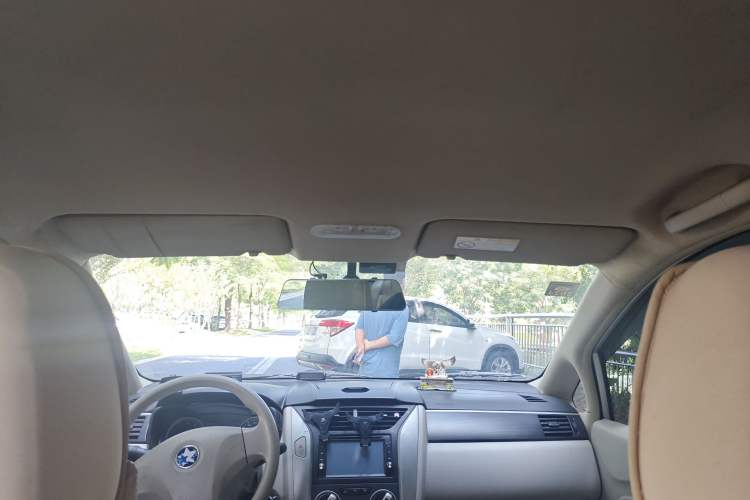 Used Venucia D50 2015 1.6L Manual Fashion Edition
