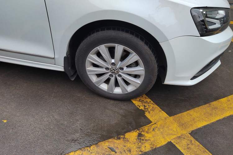 Used Volkswagen Sagitar 2015 230TSI Manual Comfort Version