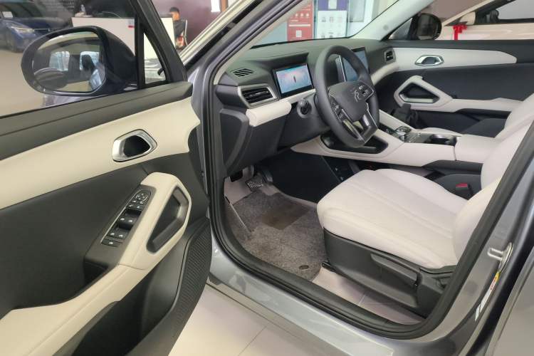 Used BYD Yuan UP 2024 301KM Leading Edition