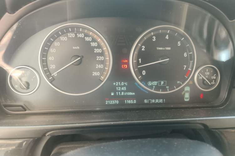 Used BMW 5 Series 2013 525Li Luxury Model
