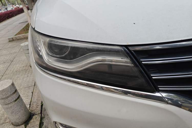 Used Roewe RX5 2018 20T Two-Wheel Drive Manual Flagship Edition
