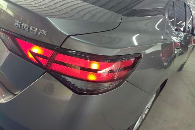 Used Nissan Sylphy 2025 1.6L CVT Genuine Edition Right Rear Taillight