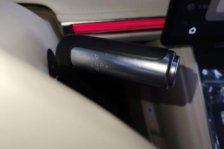 Used Hima Stelato S9 2024 All-Electric Max Rear-Drive Long-Range Version
