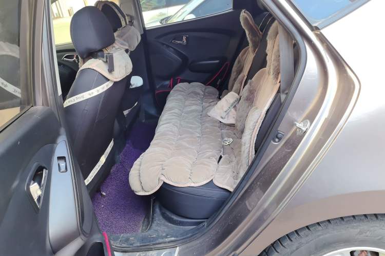 Used Hyundai ix35 2012 2.0L Automatic Two-Wheel Drive New Edition GL