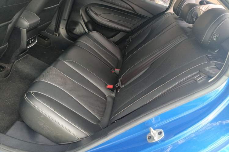 Used Roewe i5 2020 1.5L Automatic 4G Connect Luxury Flagship Edition