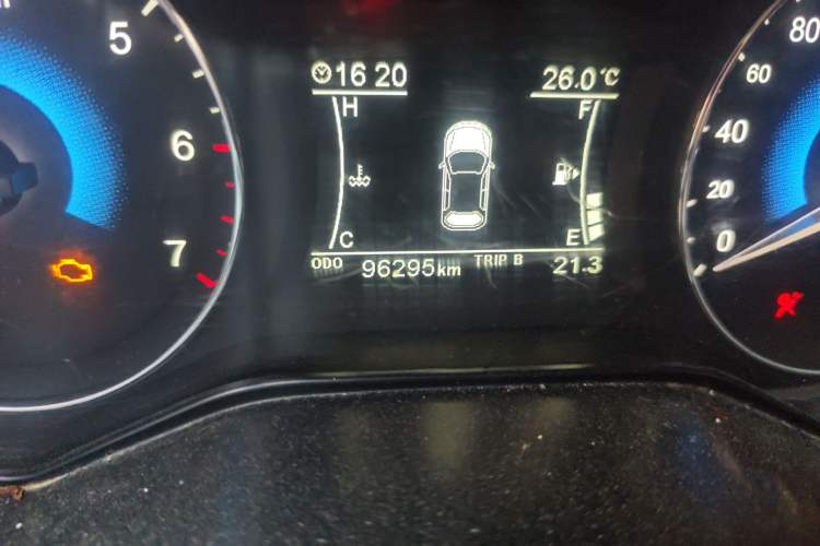 Used Dongfeng Fengon 580 2016 1.5T Manual Luxury Edition