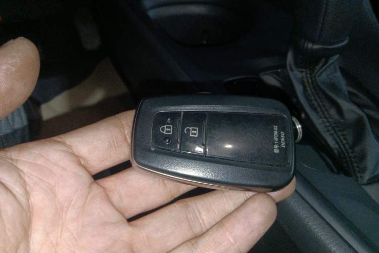 Used Toyota IZOA 2022 2.0L Yixing Version