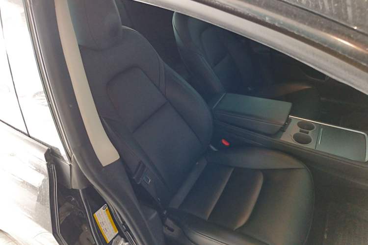 Used Tesla Model 3 2022 Rear-Wheel-Drive Version
