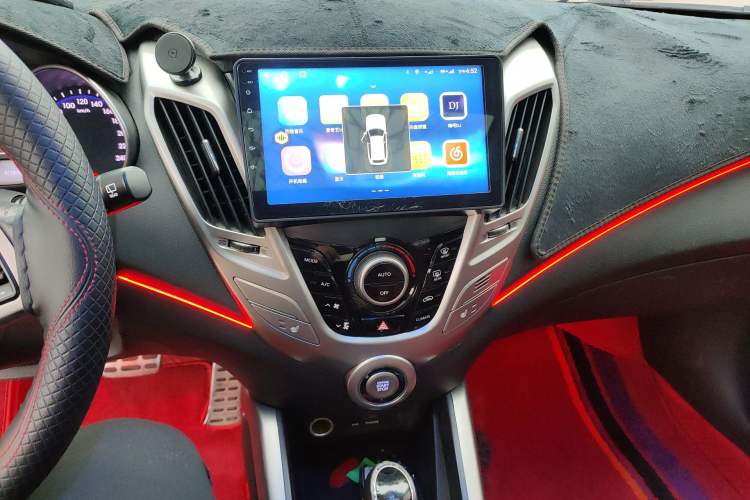 Used Hyundai Veloster 2011 1.6L Automatic Flagship Edition Audio And AC Panel