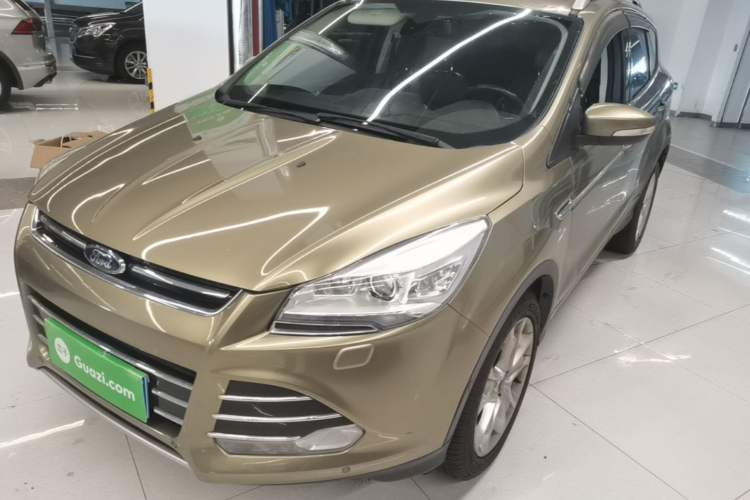 Used Ford Kuga 2015 2.0L GTDi Four-Wheel-Drive Sport Model