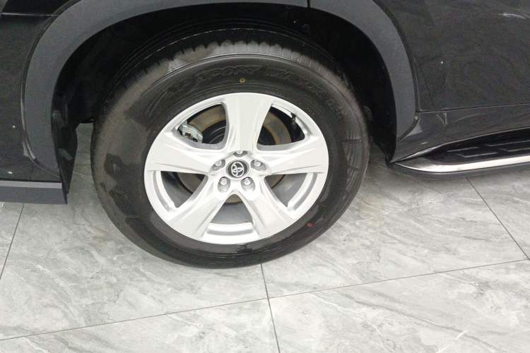 Used Toyota Highlander 2026 Model 2.5L Intelligent Electric Hybrid Dual-Engine Two-Wheel-Drive Elite Edition 5-seater Right Rear Wheel Hub