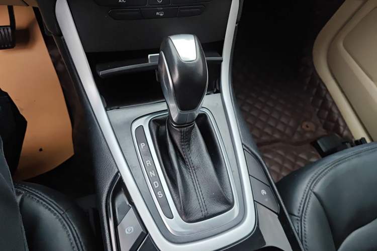 Used Ford Edge 2018 EcoBoost 245 Two-Wheel-Drive Titanium 5-Seater China V Standard