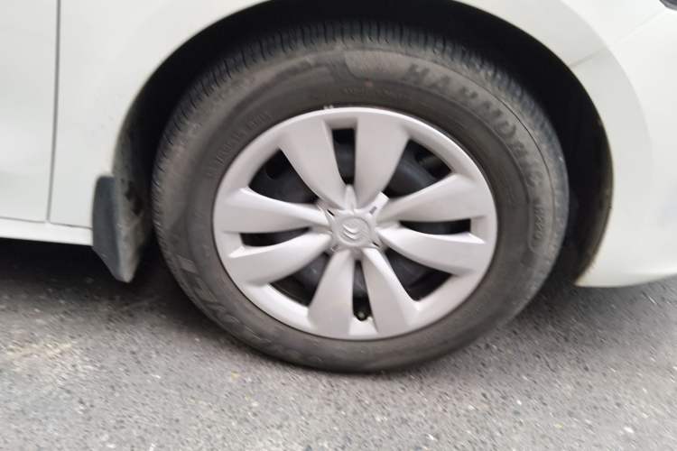 Used Citroen Elysee 2018 Revised Version 1.6L Manual Fashion Edition Right Front Wheel Hub