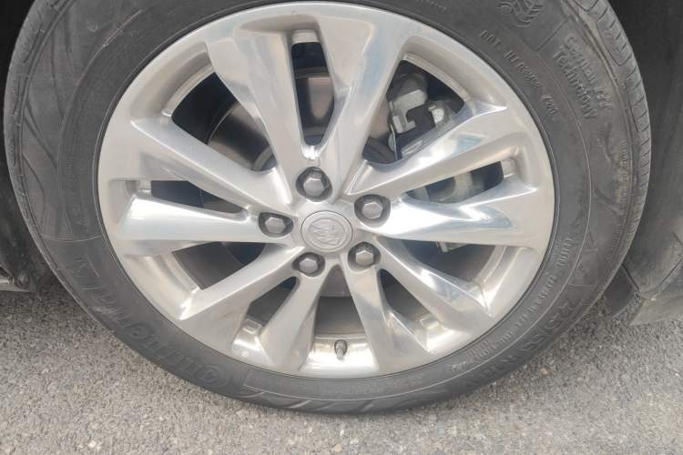 Used Buick GL8 2020 Avenir Avia Four-Seat Luxury Edition Right Front Wheel Hub