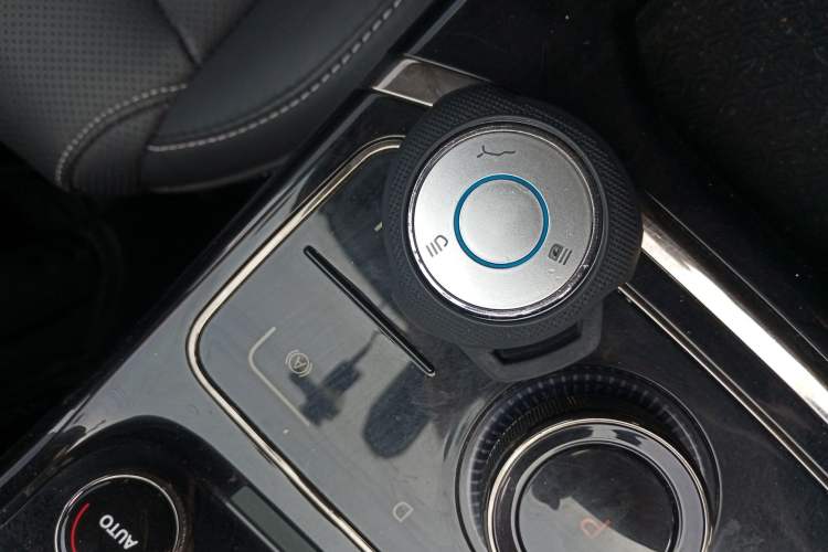 Used NETA U 2022 Zhi400 Pro Ternary Lithium