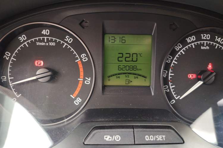 Used Skoda Rapid 2013 1.6L Manual Smart Selection Model