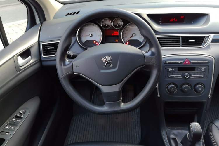 Used Peugeot 308 2014 Enjoy Edition Classic 1.6L Manual YouShang Model