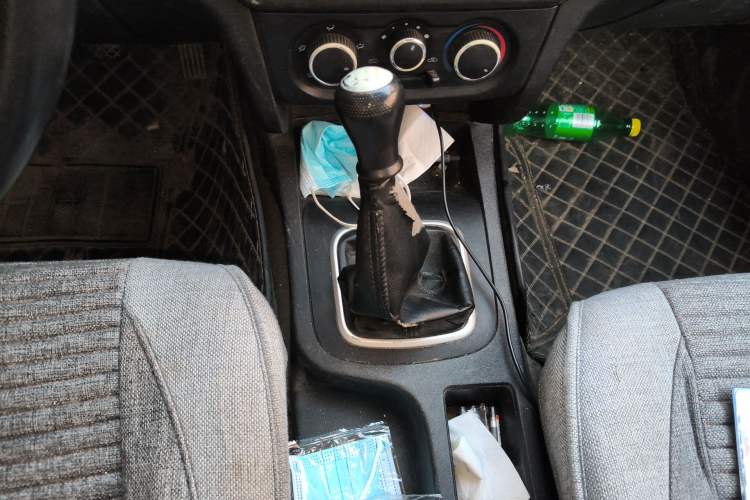 Used CHANGAN KAICHENG Shenqi F30 2020 1.5L Elite Edition China VI Standard Double-Cab Long Wheelbase DAM15KL Gear Lever