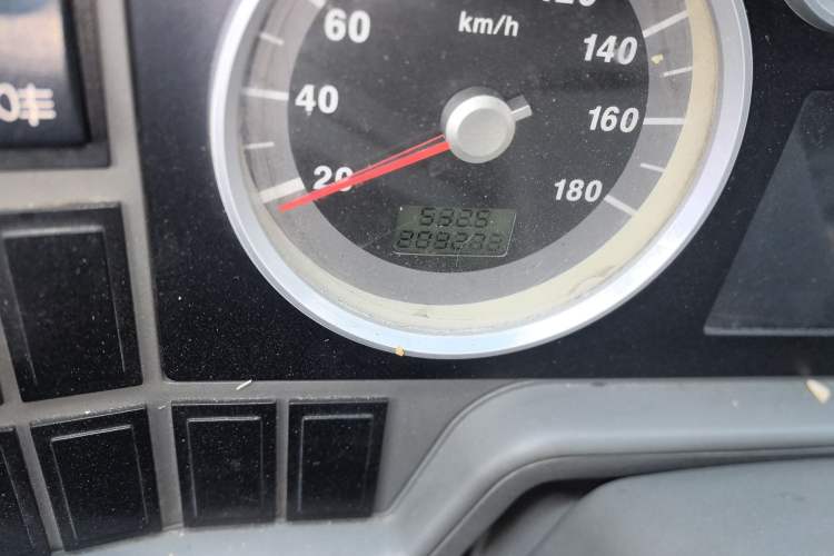 Used Iveco Daily 2017 2.5T A35 Passenger Van 5-7 Seats Model 47Z5
