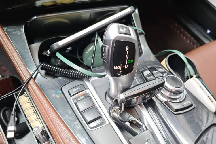 Used BMW 5 Series 2014 520Li Elegant Model Gear Lever