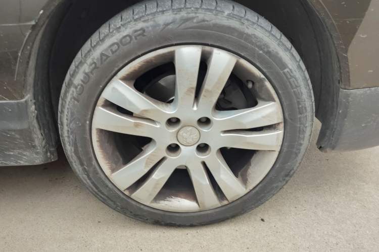 Used Peugeot 3008 2015 2.0L Automatic Classic Edition
