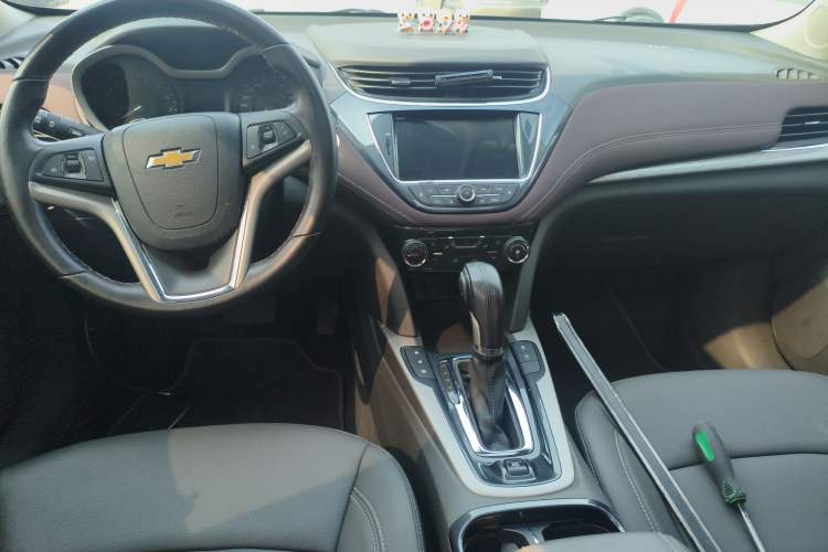 Used Chevrolet Malibu 2017 1.5T Automatic Luxury Edition Audio And AC Panel