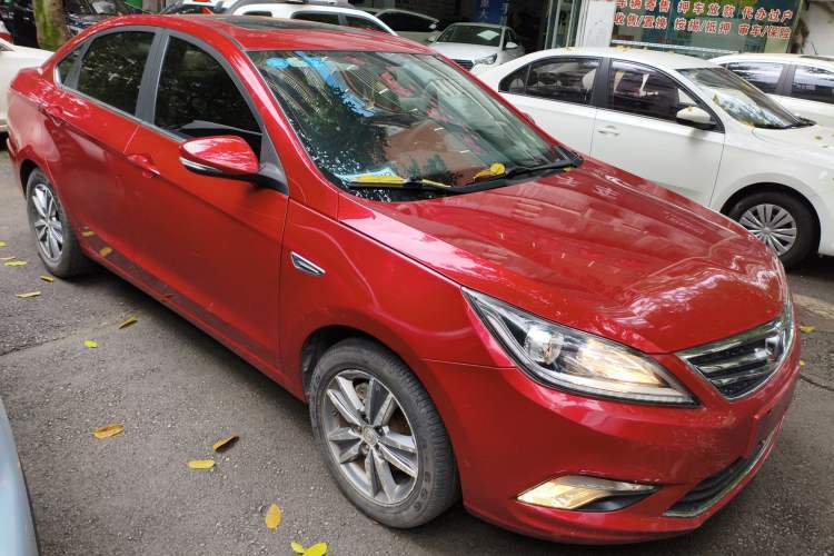 Used CHANGAN Eado 2016 1.6L GDI Manual JingShang Model Front Right 45 Deg