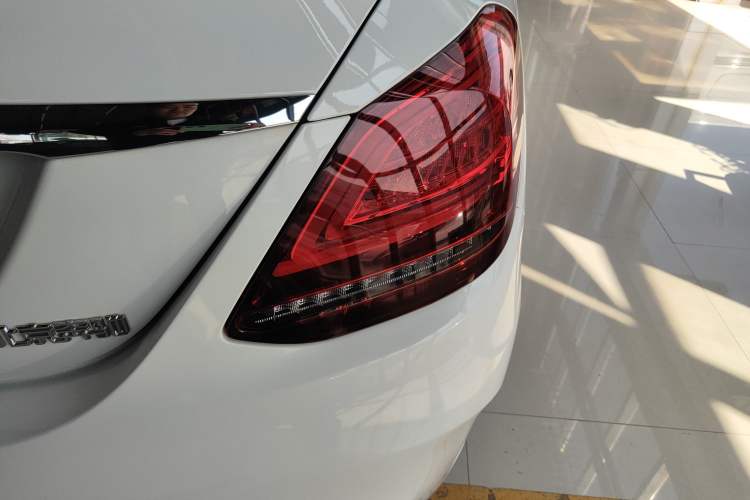 Used Mercedes-Benz C-Class 2021 C 200 L Fashion Edition Sport Version Right Rear Taillight