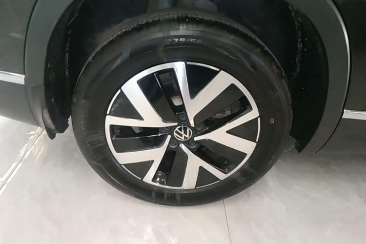 Used Volkswagen Tayron 2023 330TSI Two-Wheel-Drive Luxury Plus Advanced Version Exterior 5