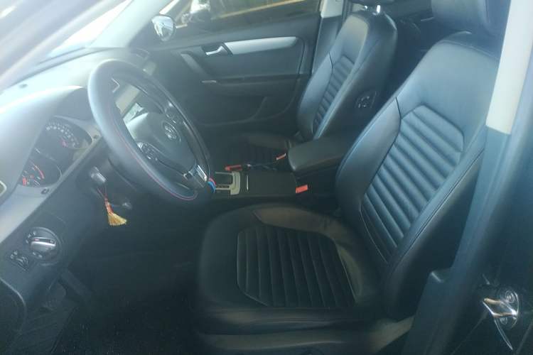 Used Volkswagen Magotan 2015 1.8TSI Advanced Model Left Front Seat