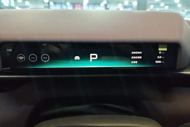 Used XPeng P7 2025 Model—750 All-Wheel-Drive High-Performance Ultra