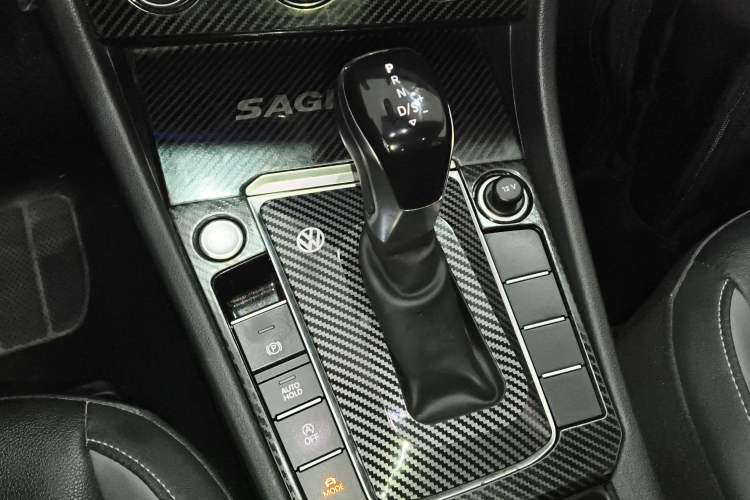 Used Volkswagen Sagitar 2021 200TSI DSG Comfort Connect Edition Gear Lever