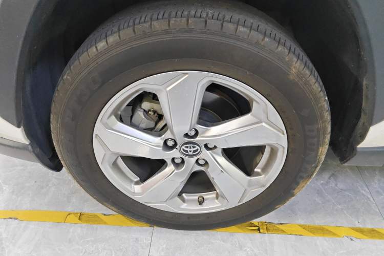 Used Toyota RAV4 2020 2.0L CVT Two-Wheel Drive Fashion PLUS Edition