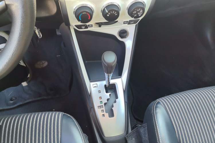 Used Toyota YARiS L Zhi Xuan 2015 1.5G Automatic Xuan Dong Sunroof Special Edition
