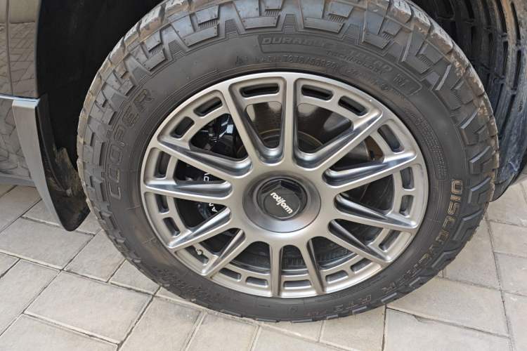 Used Land Rover Defender 2023 110 5.0T V8