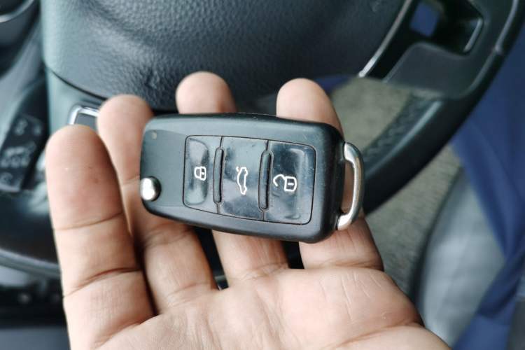 Used Volkswagen Gran Lavida 2013 1.4 TSI Automatic Luxury Model Vehicle Key