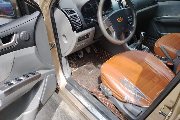 Used Geely Auto Classic Emgrand 2012 Sedan 1.5L Manual Standard Model Driver Seat