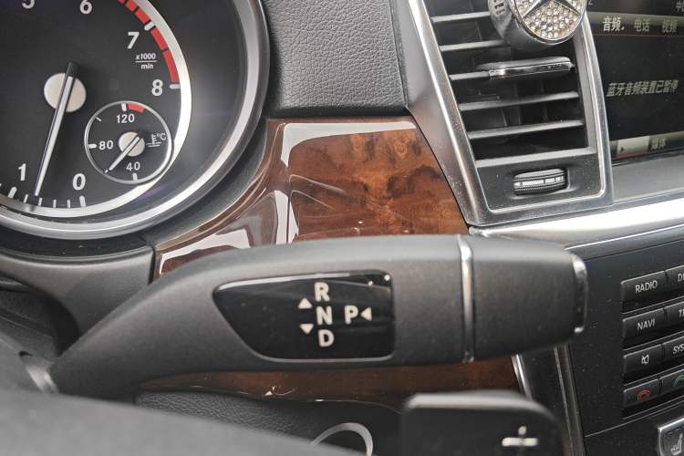 Used Mercedes-Benz M-Class 2014 ML 400 4MATIC Luxury Model
