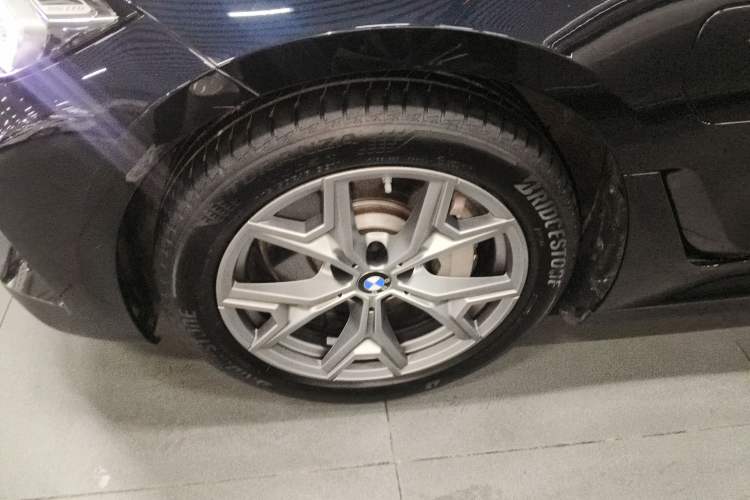 Used BMW i3 2024 eDrive 35 L Left Front Wheel Hub