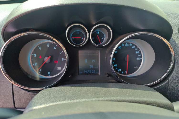 Used Changan CS35 2012 1.6L Manual Luxury Model China IV Standard
