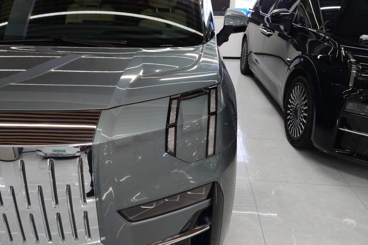 Used Zeekr 009 2024 7-Seater Walk-Through Version Four-Wheel Drive 108 kWh
