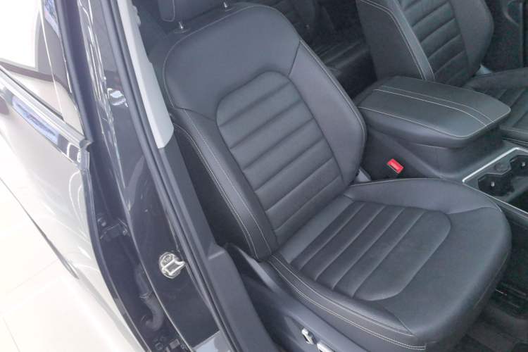 Used Volkswagen Talagon 2022 380TSI Four-Wheel Drive Luxury "Jiajing" Edition Pro 6 Seats Right Front Seat