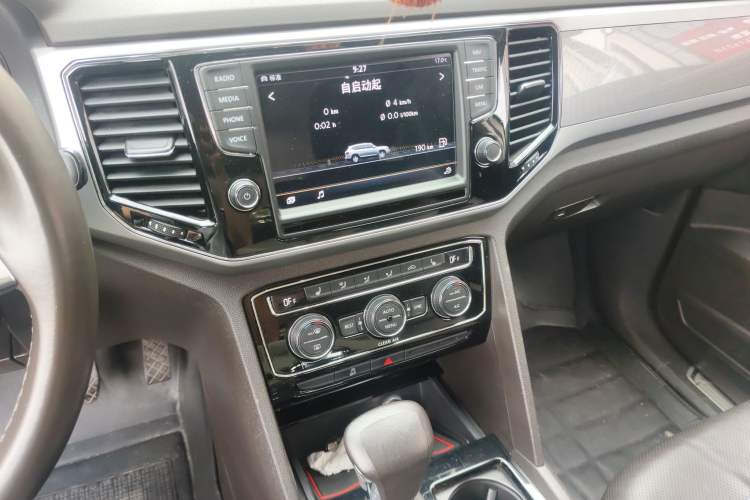 Used Volkswagen Teramont 2017 380TSI Four-Wheel Drive Luxury Edition Audio And AC Panel